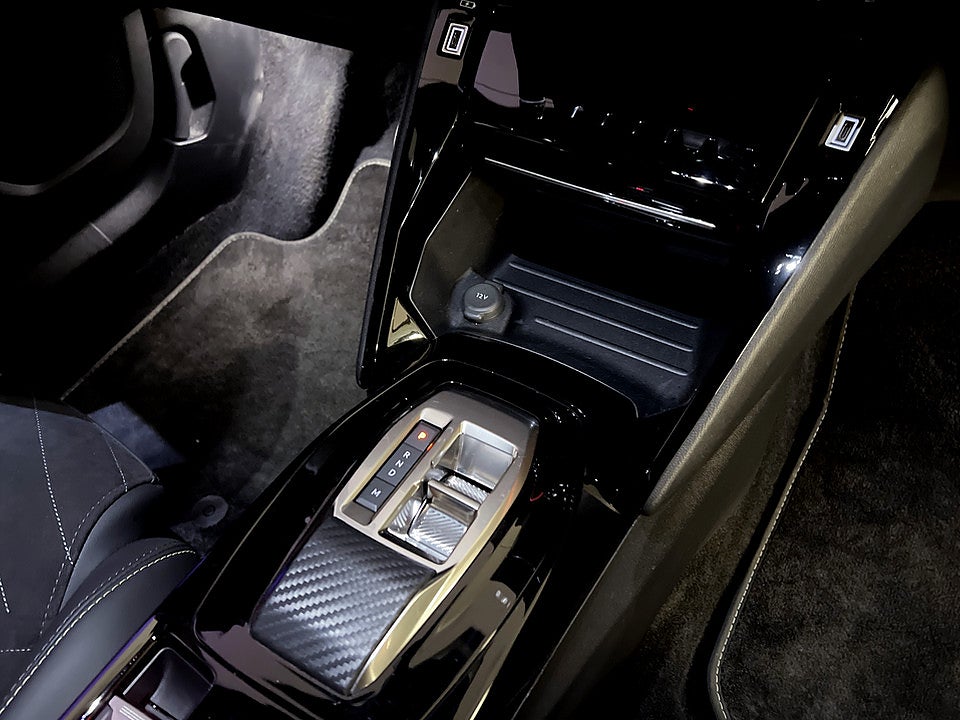 Bild på Peugeot 2008 GT 1.2 PT 130hk Aut B-KAMERA CARPLAY