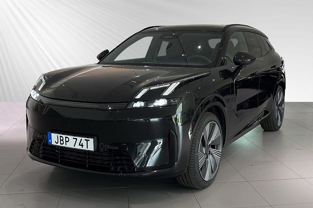 Lynk & Co 08 Core PHEV