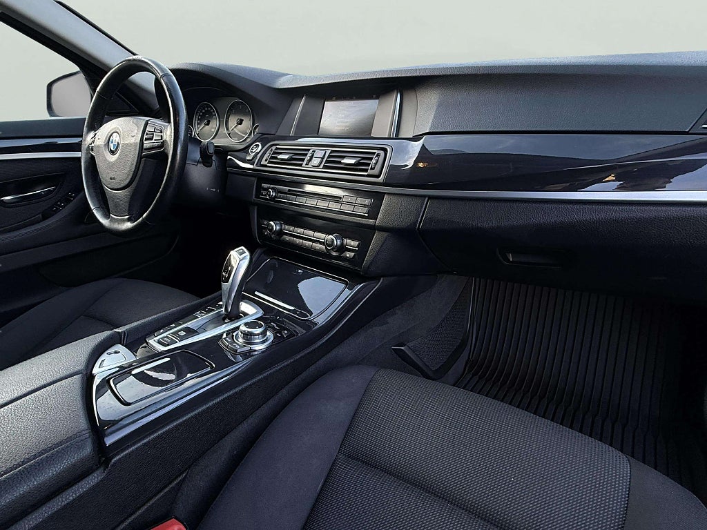 BMW 520d xDrive Touring Steptronic  - miniatyr 13