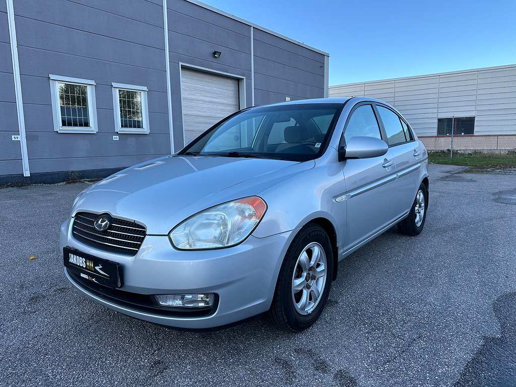 Hyundai Accent Sedan 1.6 