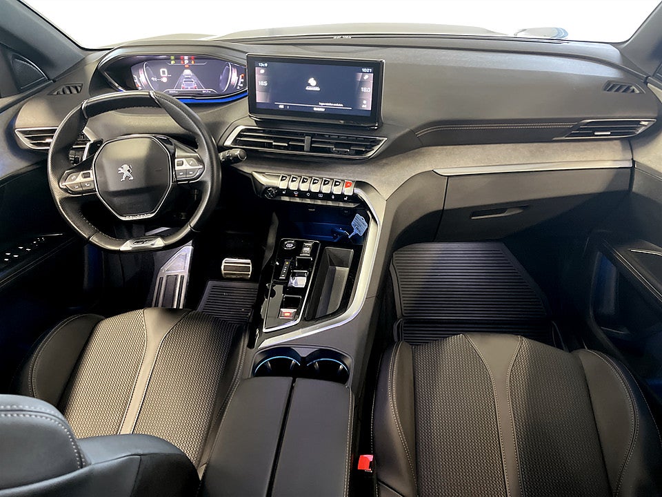 Bild på Peugeot 5008 GT 1.2 PT 130hk Aut 7-SITS B-KAMERA CARPLAY
