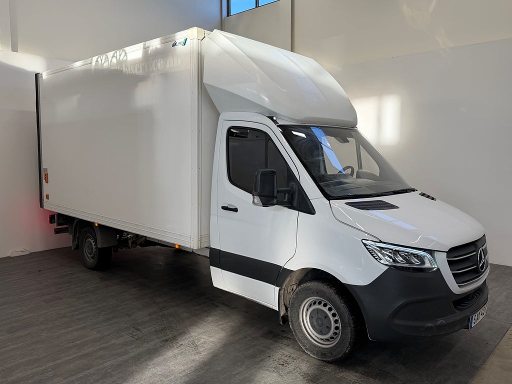 Mercedes-Benz Sprinter 319 CDI Chassi 9G Volymskåp Värmare/B-kamera/Moms
