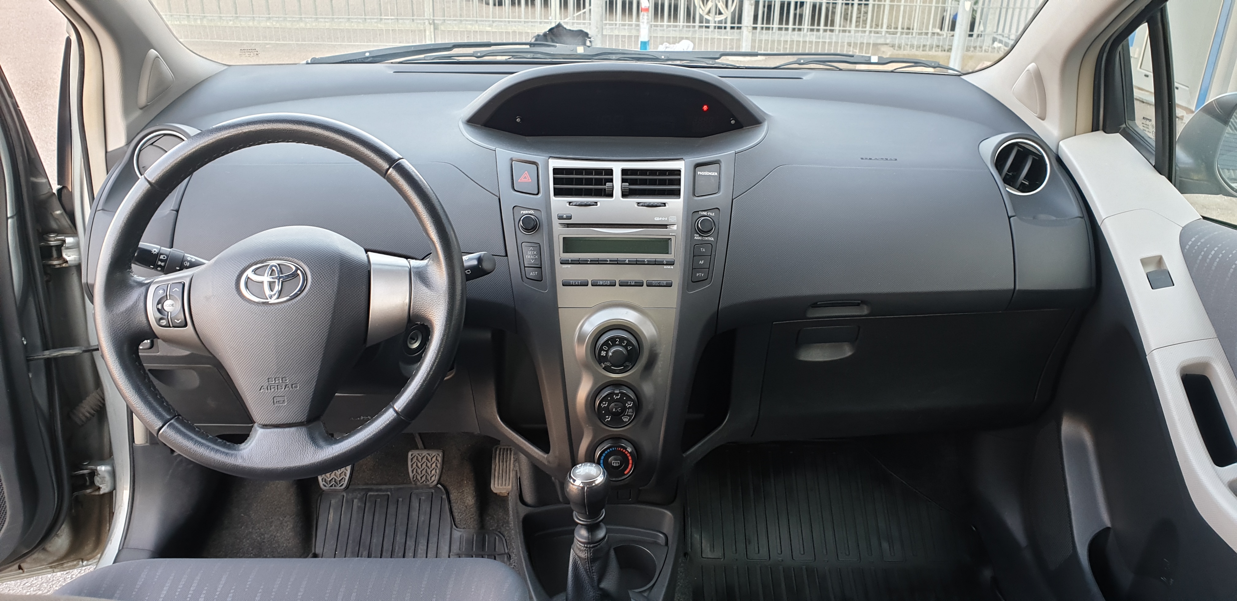 Toyota Yaris 2009, bild 6/34