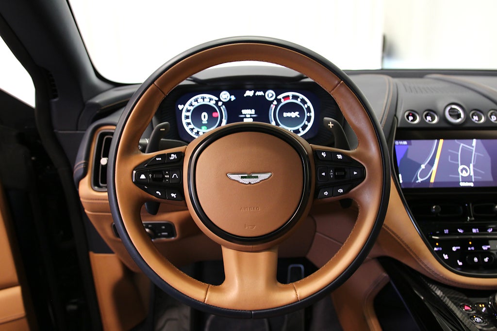 Aston Martin DBX 2023 - miniatyr 8