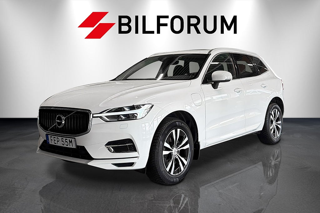Volvo XC60 T8 Twin Engine AWD / PANORAMA / DRAG / NAVI / VOC