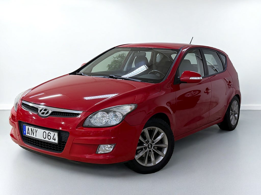 Hyundai i30 1.6 126hk / Ny Besiktigad / 12000 mil 