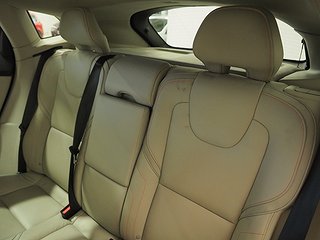 Halvkombi Volvo V40 Cross Country 13 av 20