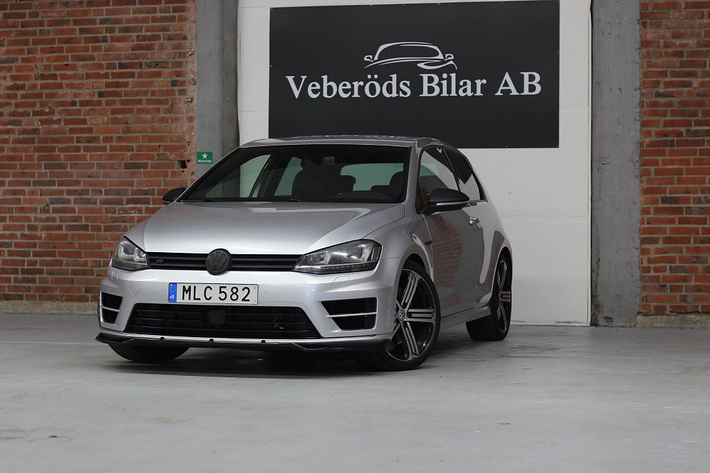 Volkswagen Golf 3-dörrars R 2.0 TSI BMT 4Motion R Steg 1!
