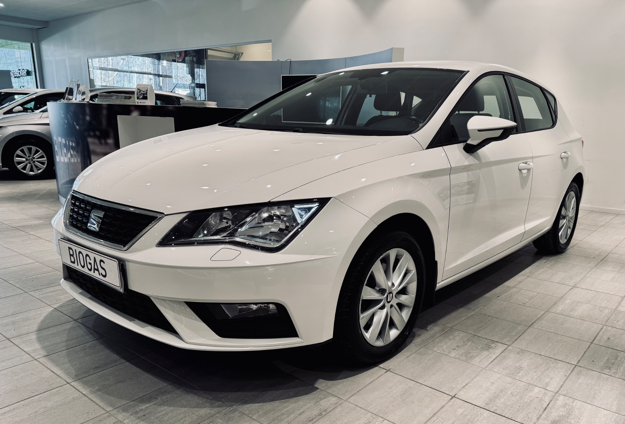 Seat Leon 1.0 TSI Style (V-hjul) 2019, bild 4/10