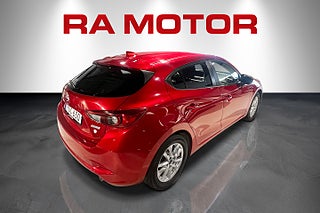 Halvkombi Mazda 3 6 av 13