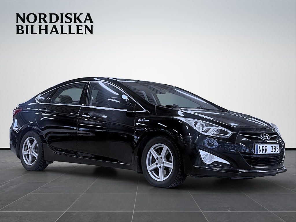 Hyundai i40 1.7 CRDi Business Backkamera GPS Pano Helskinn