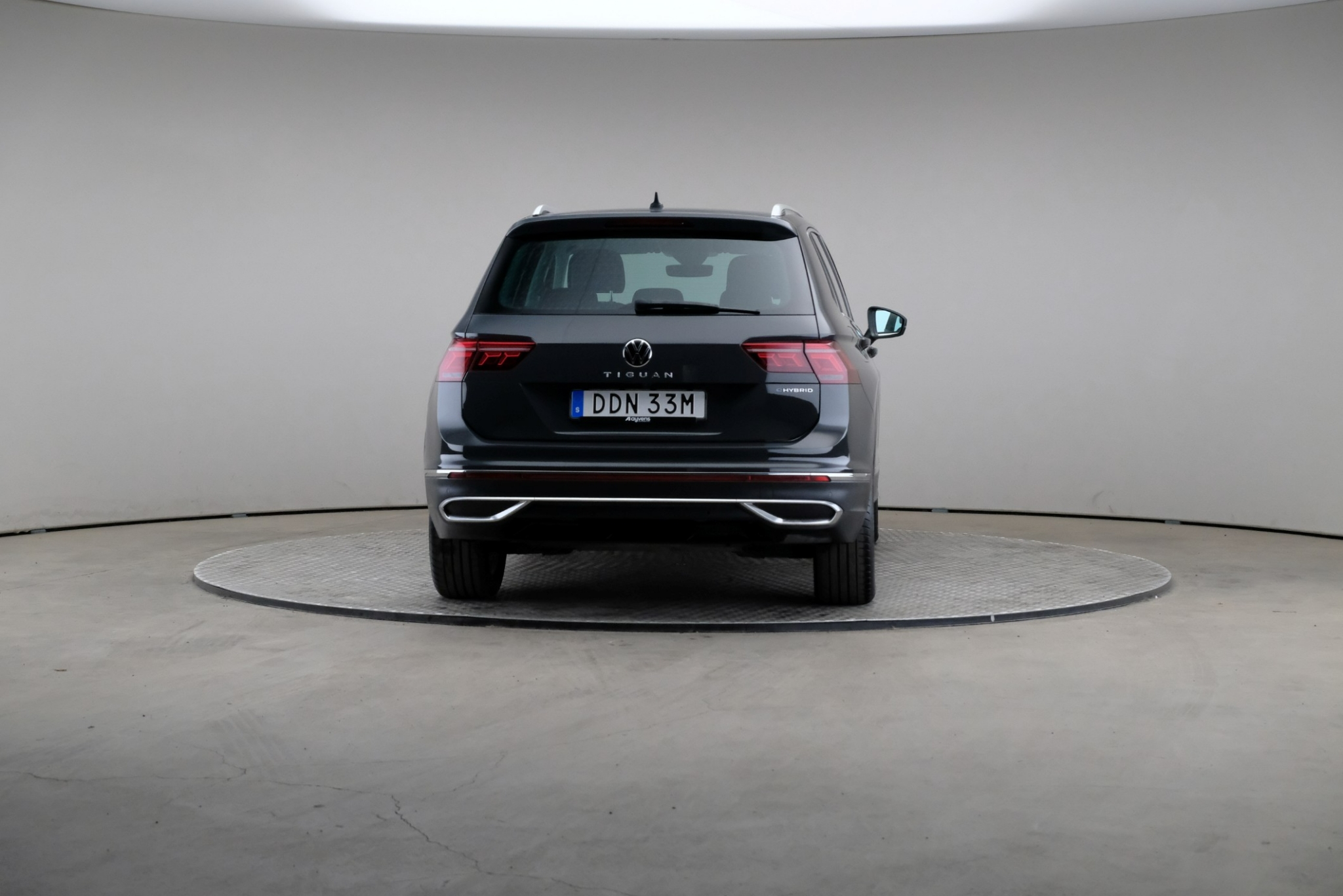 Volkswagen Tiguan 2021, bild 2/10