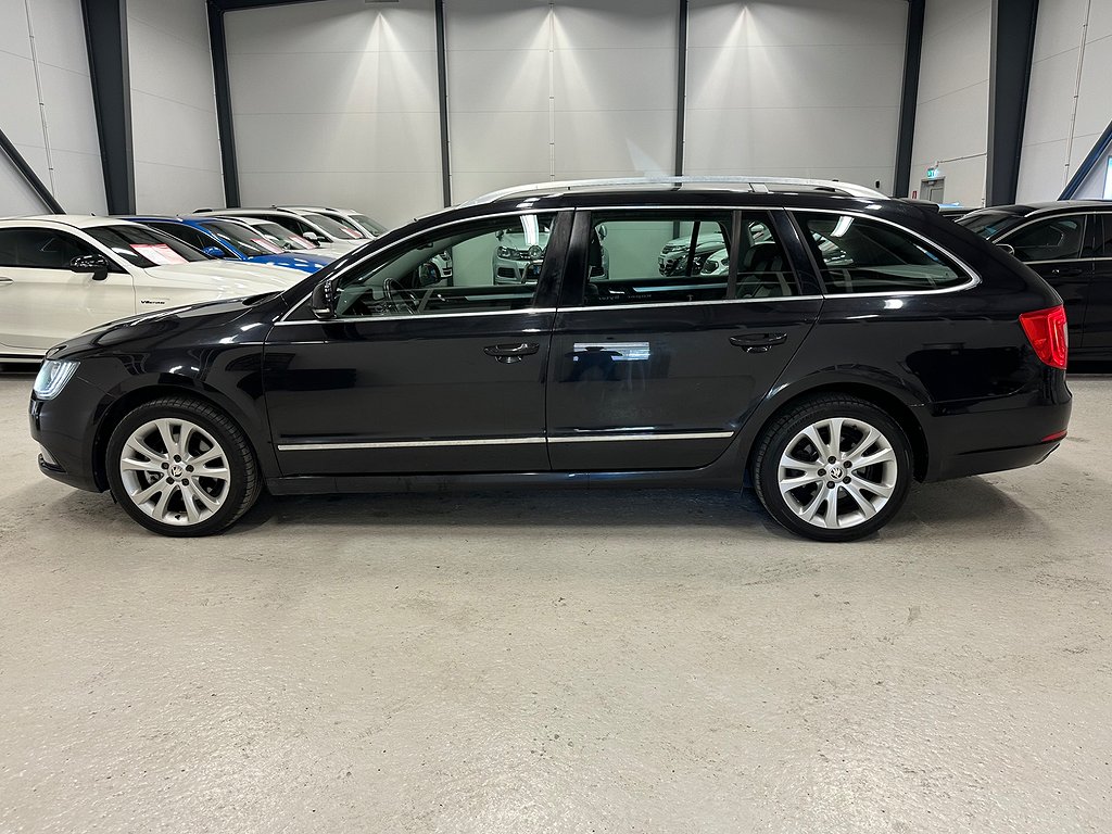 Skoda Superb KOMBI 2.0 TDI 4X4 170HK SKINN NAVI DRAG KEYLESS