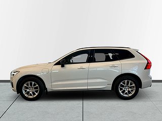 Volvo XC60 Recharge T8 AWD R-Design S&V-Hjul/Drag/Pano/360