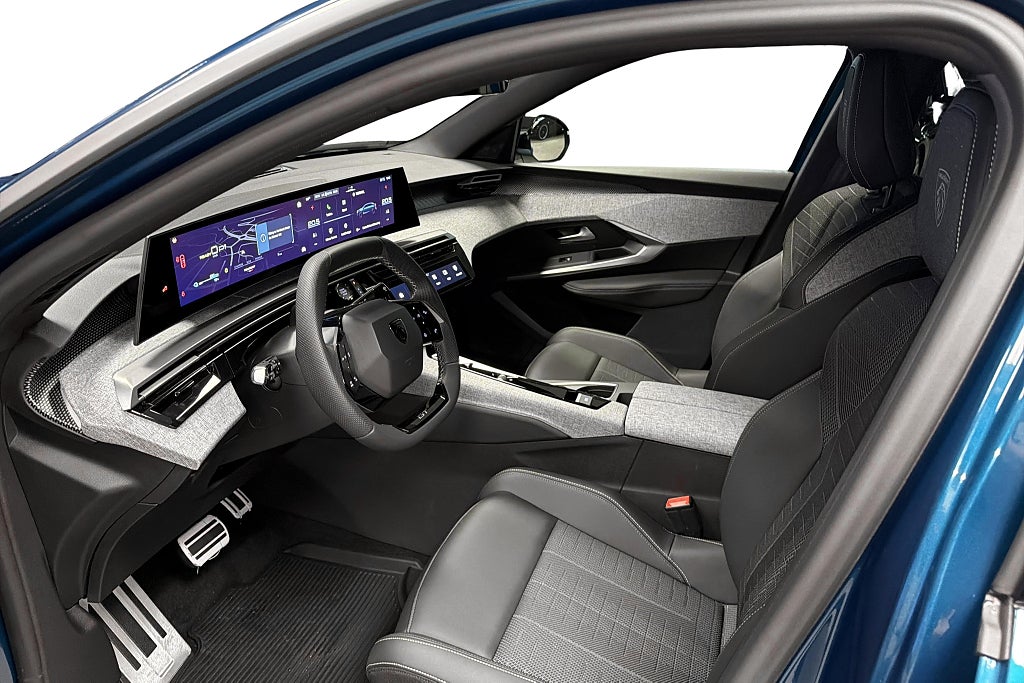 Peugeot E-3008, 214hp, 2026