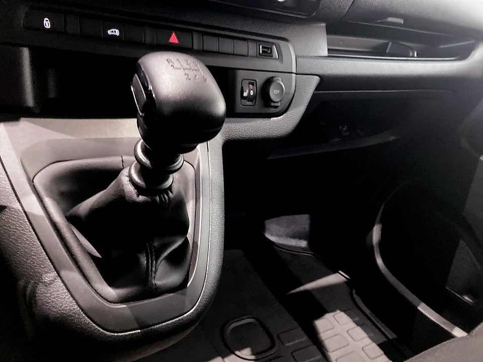 Bild på Opel Vivaro Business 2.0 BHDi 145hk L3 KAMPANJRÄNTA 3,99%