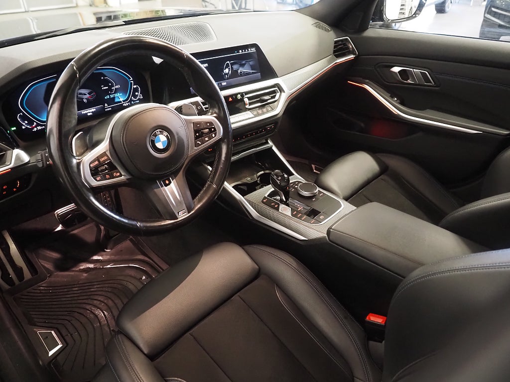 BMW 330e xDrive 292hk Touring  M-Sport |Drag|Navi|Kamera| 2021