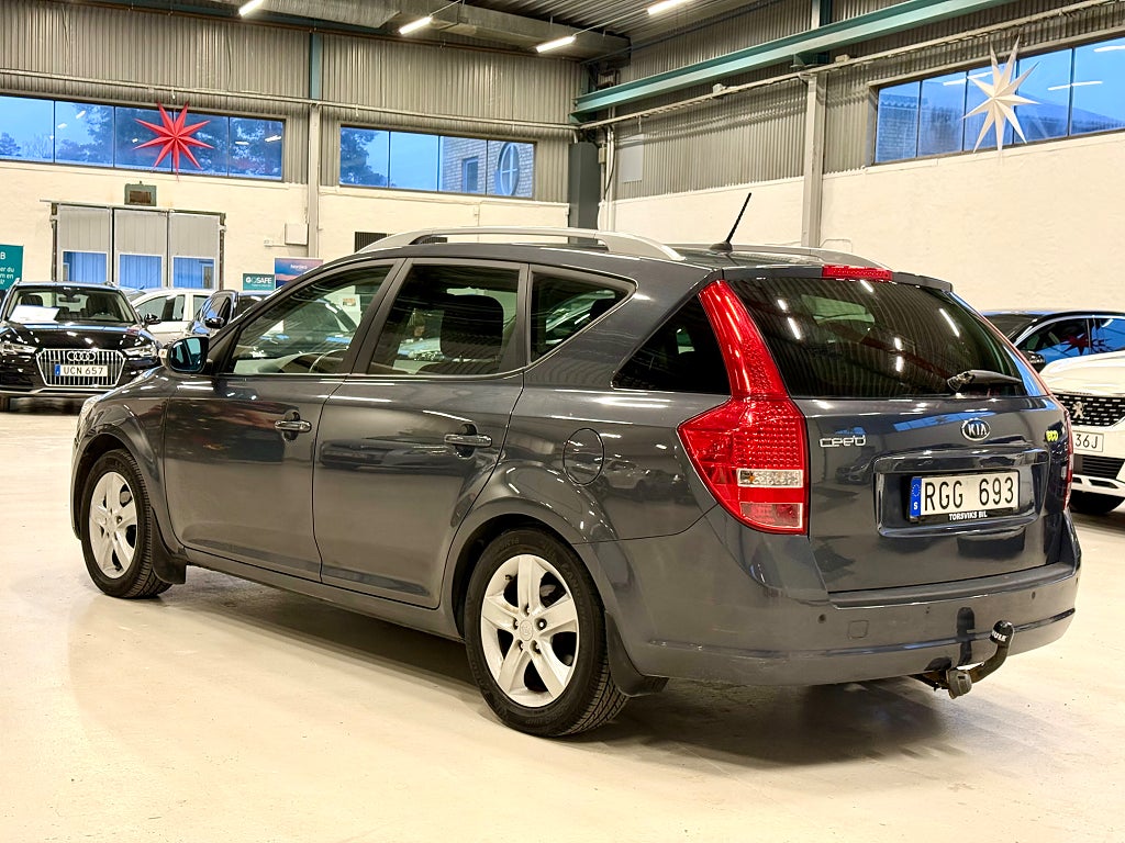 Kia Ceed cee'd_sw 1.6 CRDi Drag Värmare Vinterhjul Nybesiktigad - miniatyr 4