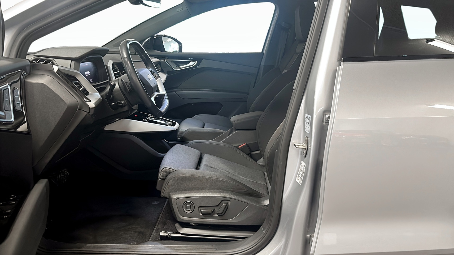 Audi Q4 e-tron 2023, bild 2/10
