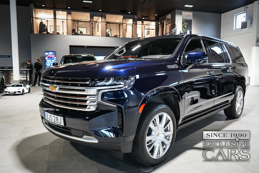 Chevrolet Suburban High Country 6.2L V8 4WD 