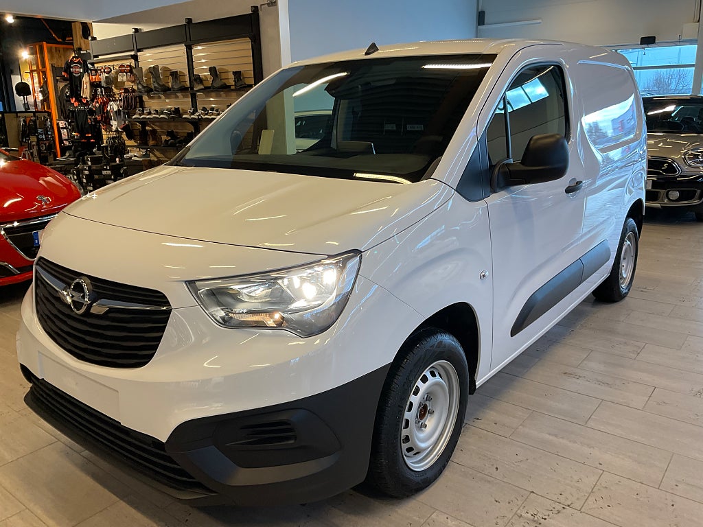 Opel Combo Business L1 1.5 101hk Värmare Drag Leasbar 