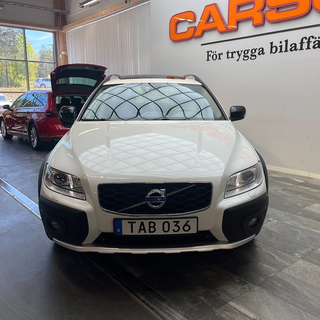 Volvo XC70 D4 AWD Dynamic Edition Glastaklucka Navi Värmare