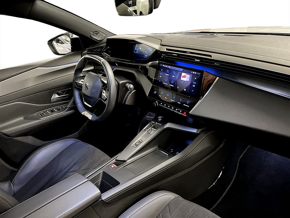 Bild på Peugeot 308 5D GT PHEV 225hk Aut PANORAMAGLASTAK HIFI FOCAL