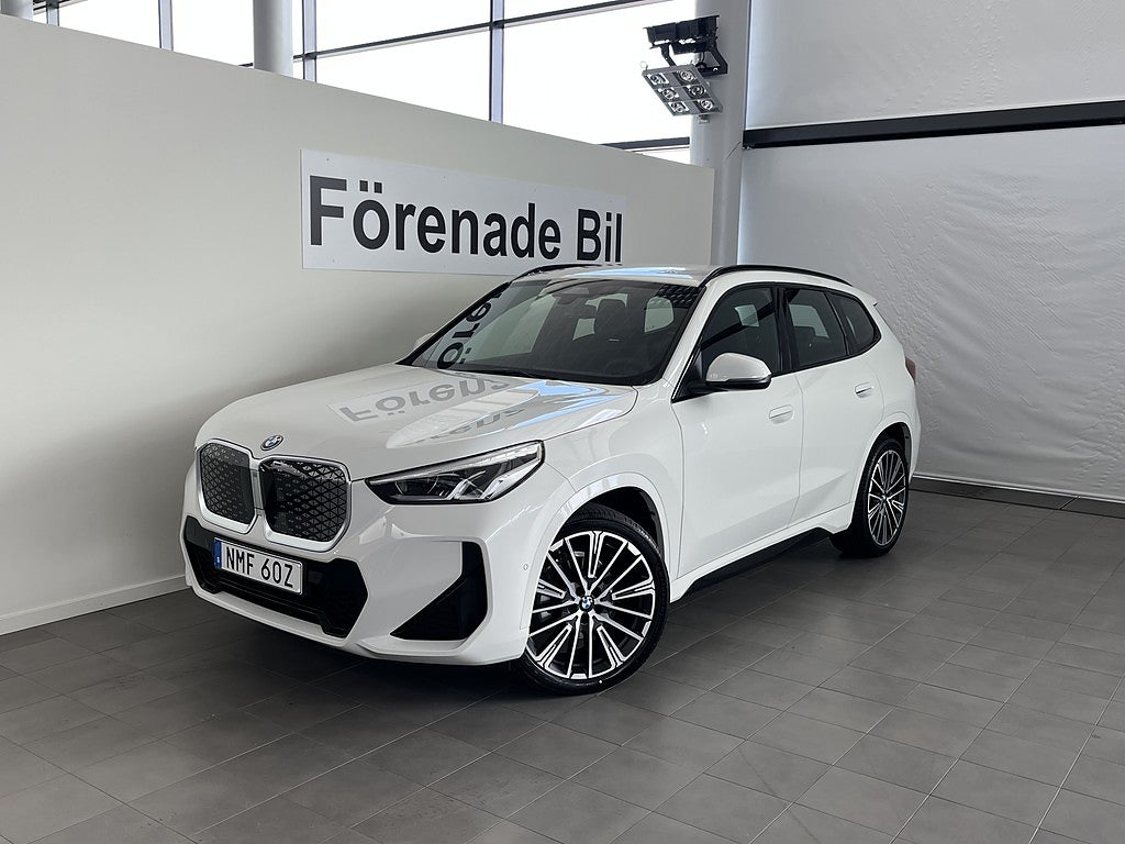 BMW iX1 eDrive20 M Sport Privatleasing 5.364 kr/mån Dragkrok