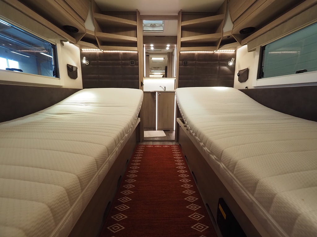 Kabe Imperial 630 TDL Mover I Markis I Låga långbäddar I Ugn I ALDE I 2021