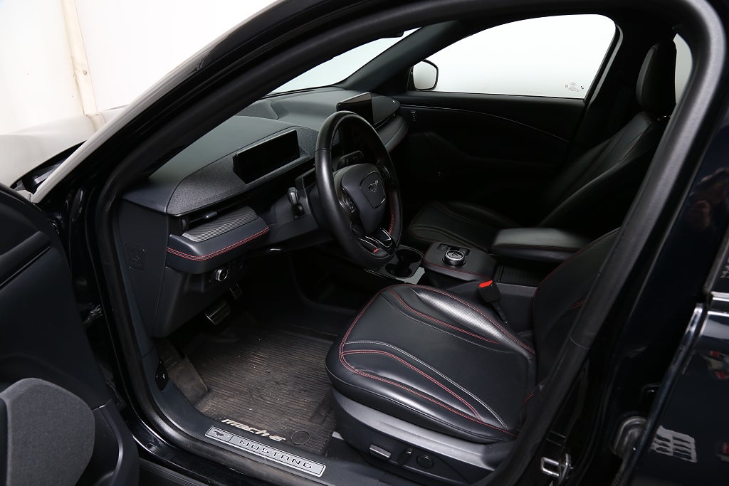 Ford Mustang Mach-E Long Range AWD 351hk Teknikpaket Drag 2021