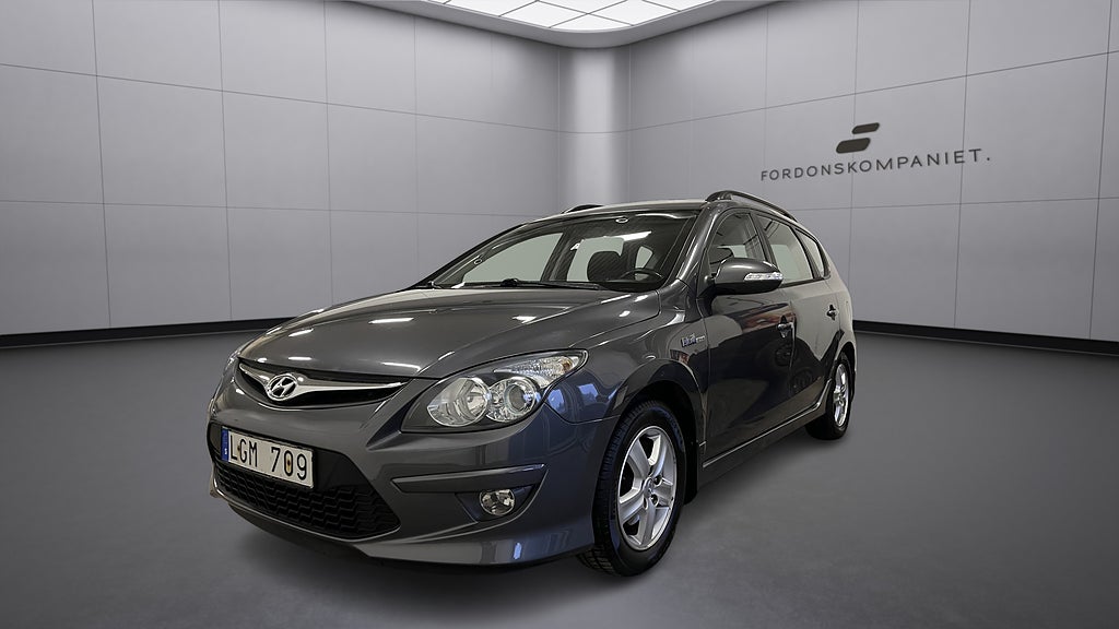 Hyundai i30 cw 1.6 CRDi Euro 5 Nybesiktad Nyservad Dragkrok