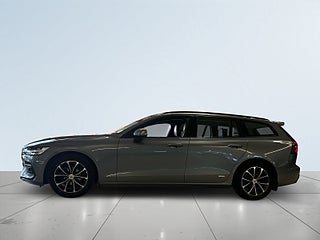 Volvo V60 D4 AWD Momentum Drag Dvärme Bkamera Navigation S&V-däck – bild 4