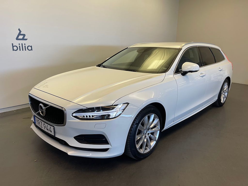 Volvo V90 T4 Momentum Edition