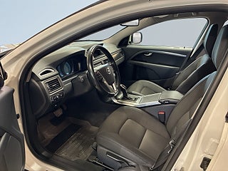 Volvo XC70 D4 AWD Momentum Dragkrok Dvärm Navigation Rattvärme S&V