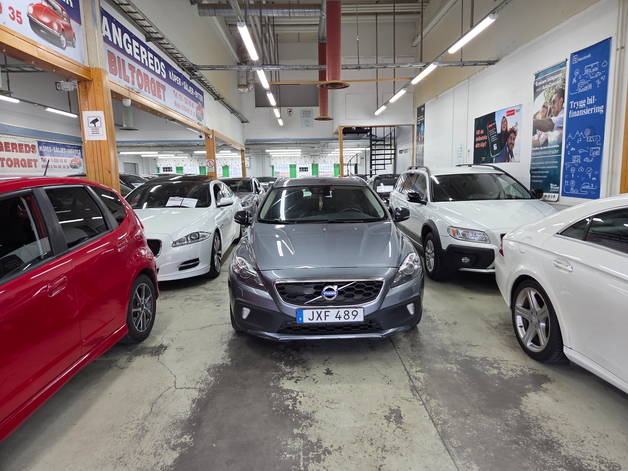 Volvo V40 Cross Country 2016, photo 4/45