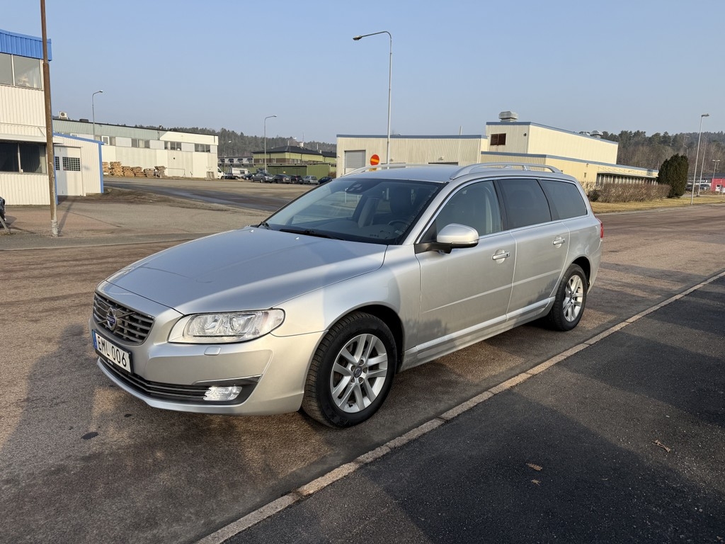 Volvo V60 Summum 2012, kuva 7/10