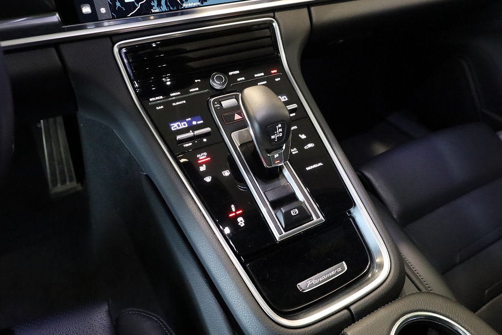 Porsche Panamera 4 E-Hybrid Sport Turismo PDK Platinum Edition 2023