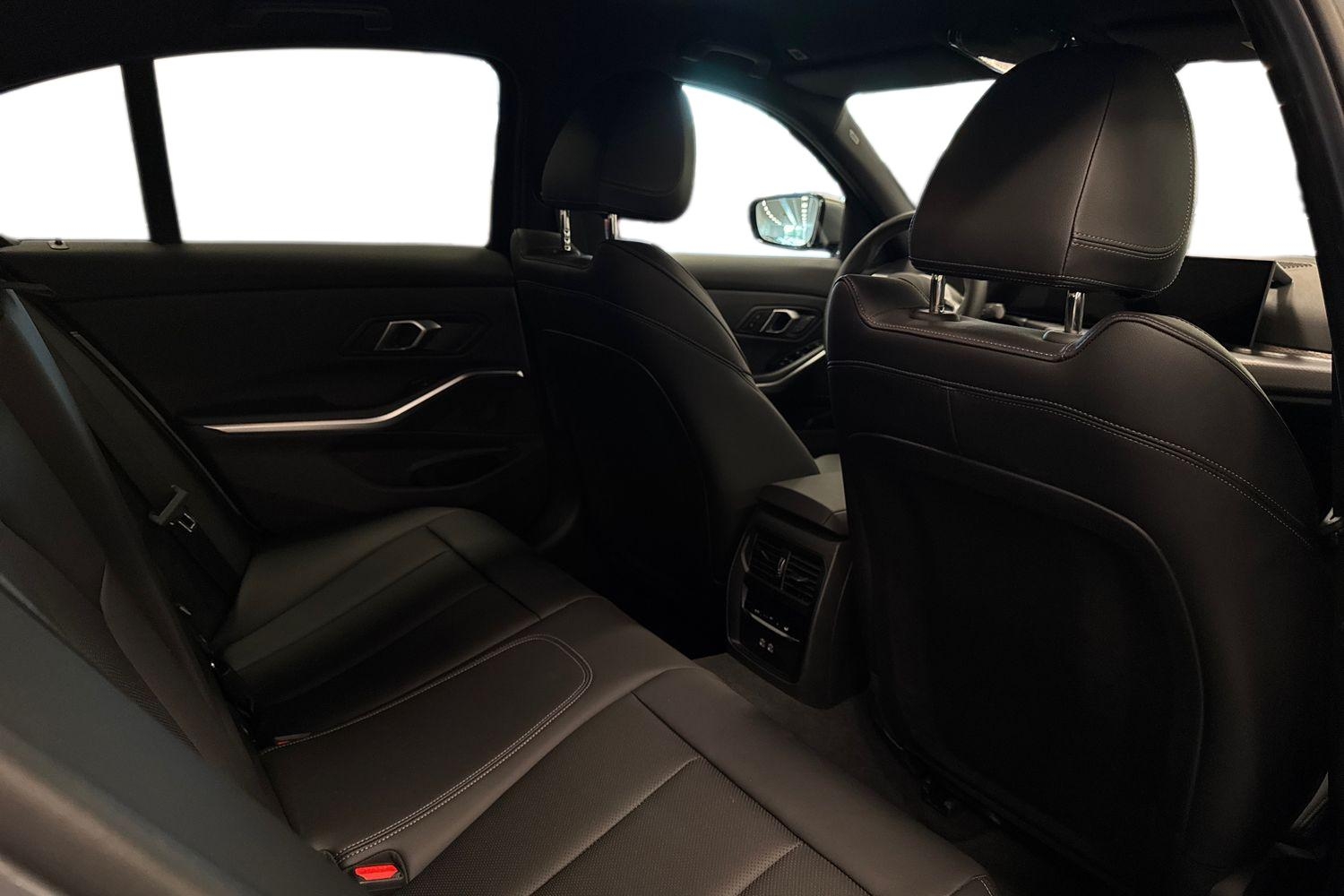 BMW 330 e xDrive M-sport 2025, bild 7/42