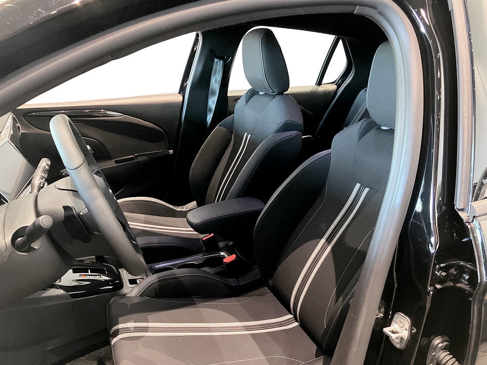 Bild på Opel Corsa GS 1.2 PT 130hk Aut P-SENSORER