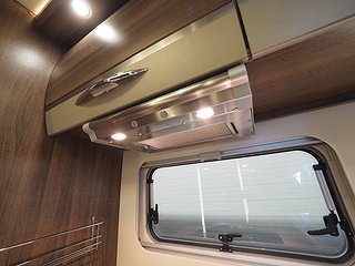 Husbil-integrerad BURSTNER Elegance i895 17 av 29
