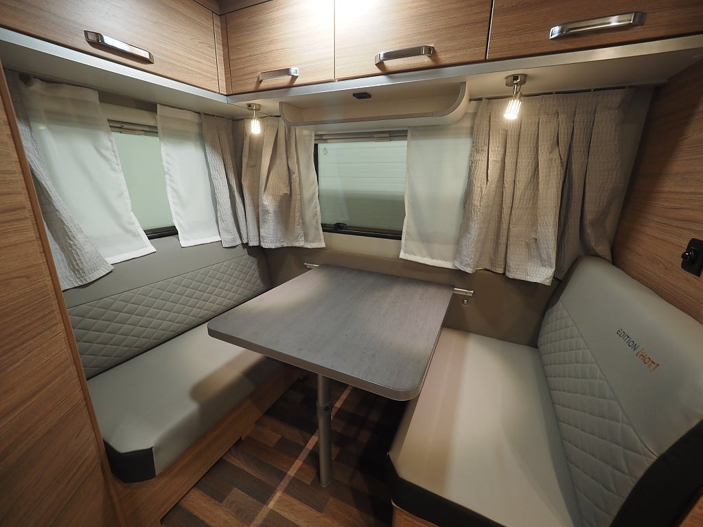 Weinsberg CaraOne 390 QD  Edition Hot