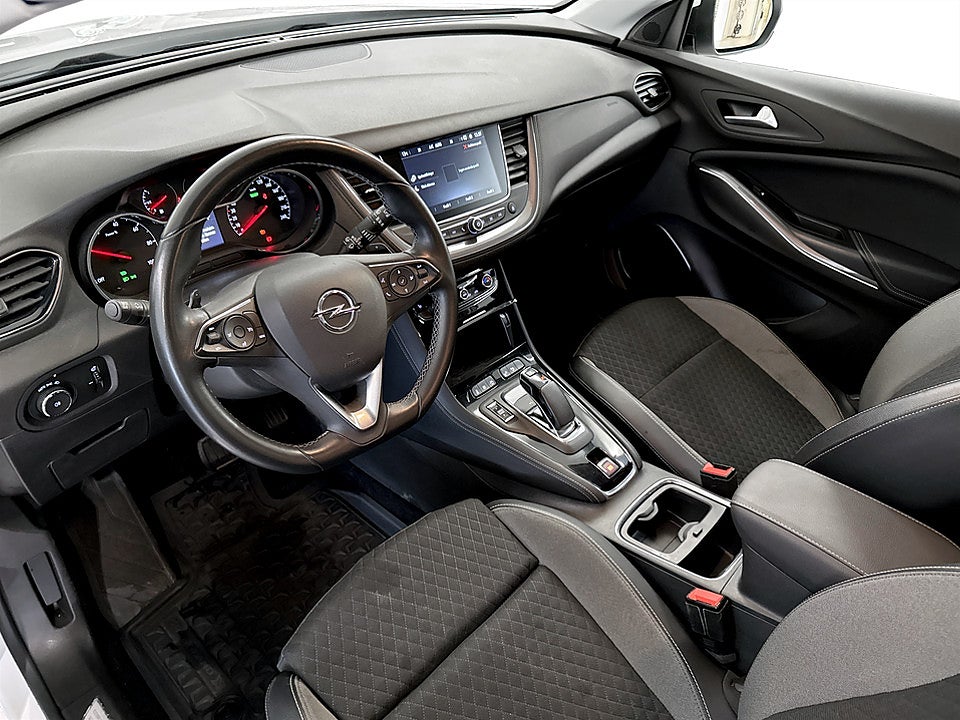 Bild på Opel Grandland X Innovation PHEV 300hk Aut AWD DRAG EL-BAKLUCKA