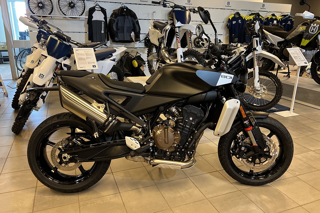 Husqvarna Svartpilen 801 *36 mån Räntefritt* 