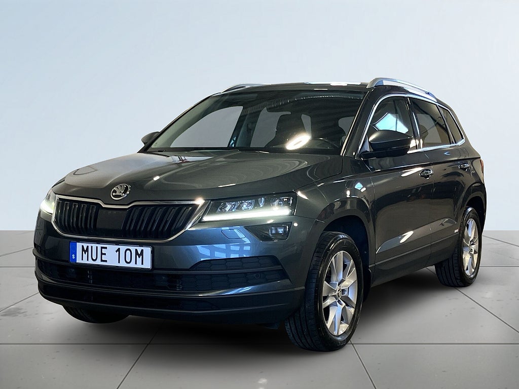 Skoda Karoq 2.0 TDI 4x4 Style Drag Kamera Värmare Psens S&V-hjul