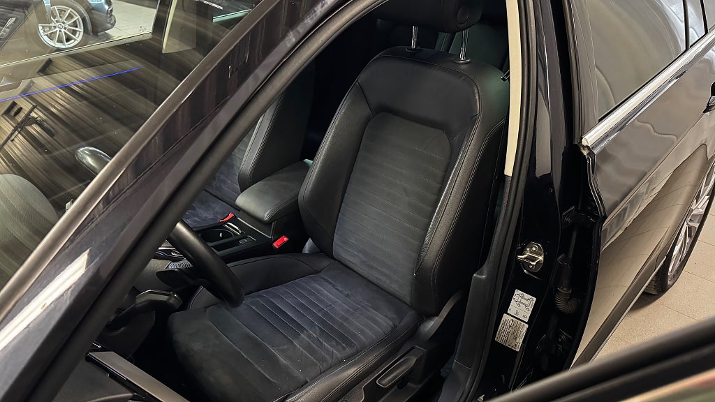 Volkswagen Passat Variant GTE 1.4 TSI Aut Adpt-fart B-kamera Drag Värmare bild 14
