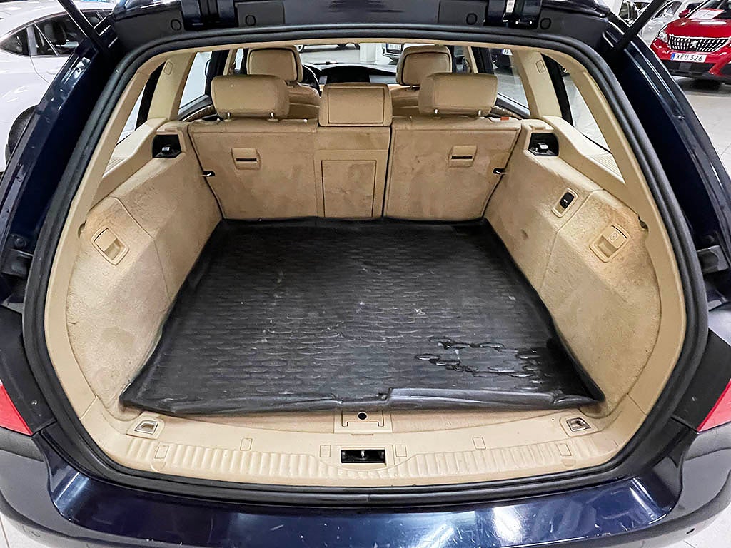 BMW 523I Touring 190Hk Automat