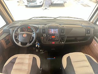 Husbil-integrerad Eura Mobil INTEGRA 760 HS 30 av 31