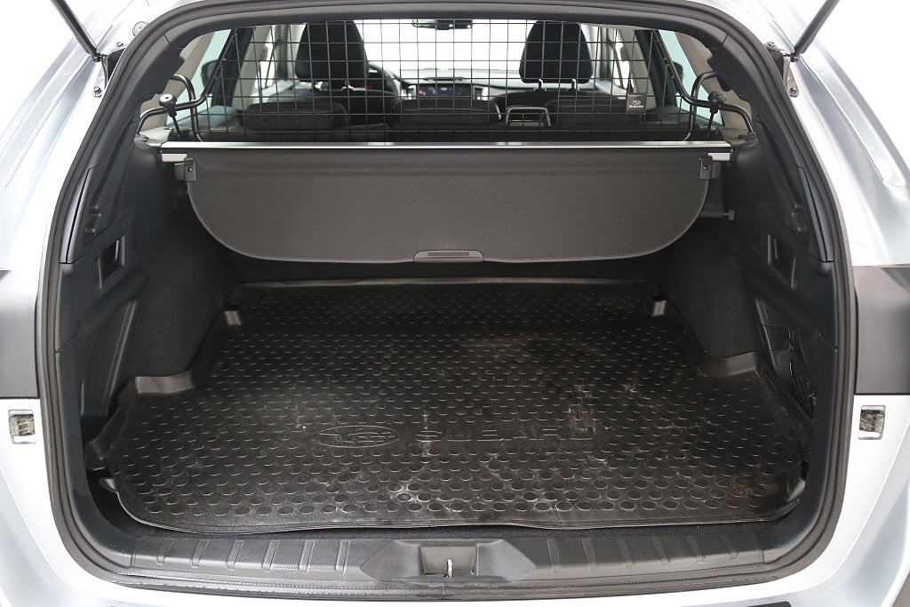 Subaru Outback 2,5i XFuel Adventure AWD Aut Drag Lastgaller Leasebar 2023