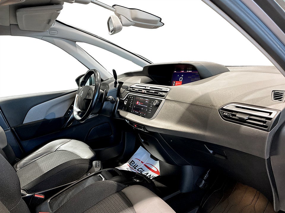 Bild på Citroen C4 Spacetourer Shine 1.2 e-THP 130hk Aut B-KAMERA DRAG