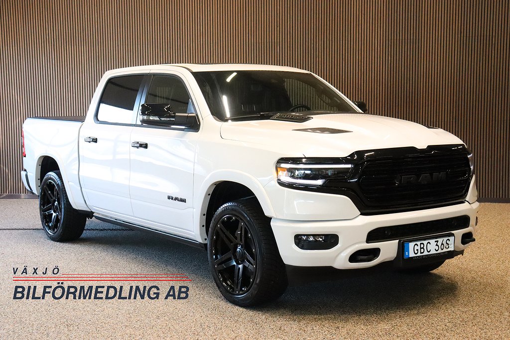 RAM 1500 Limited Night Edition V8 